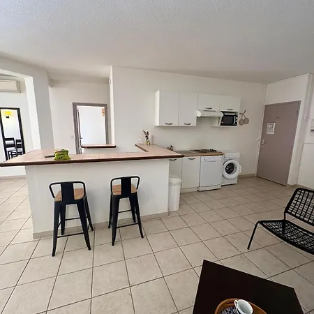 Le Sun Florent Apartment