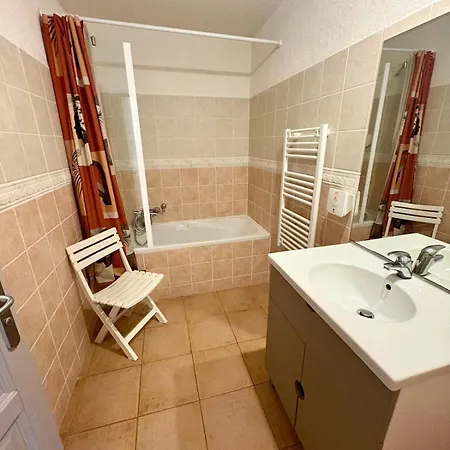 Le Sun Florent Apartment